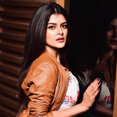 এবার বলিউডে পা রাখতে চলেছেন মধুমিতা