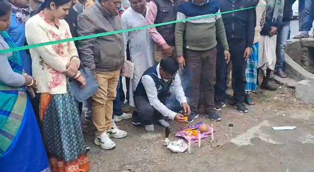 জলদাপাড়া ফরেস্ট লাগোয়া এলাকায় রাস্তার কাজের সূচনা