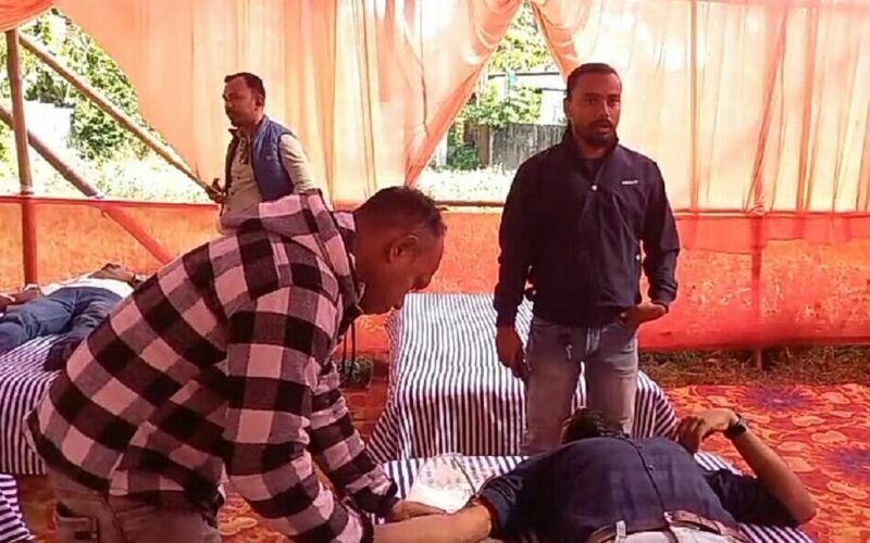 তিনটি জমজ সন্তানের জন্মদিন উপলক্ষে রক্তদান শিবিরের আয়োজন করলেন একটি পরিবার