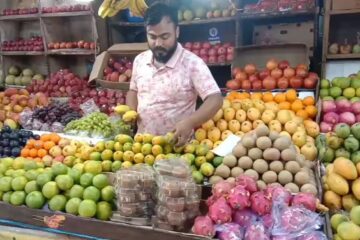 বৈশাখ মাস পড়তেই বাজারে আসতে শুরু করেছে বিভিন্ন রকমের আম